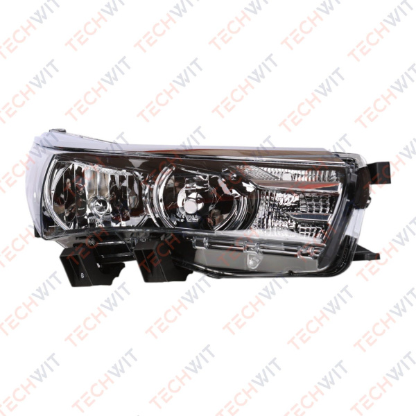 Toyota Corolla фара передняя правая 8113002F01 2014-2015 TECHWIT