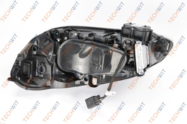 Фара передняя Прав. Volvo XC60 2014 I rest LED 8PIN