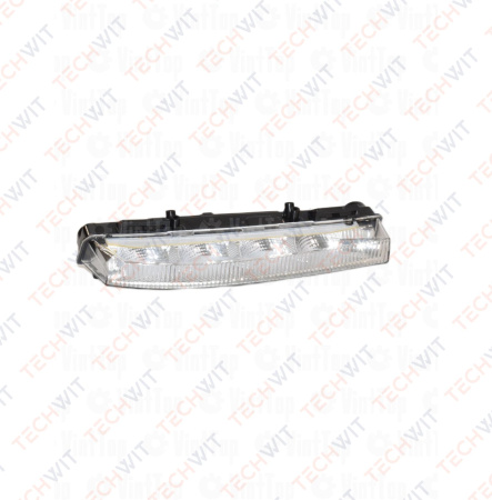 Mercedes C W204 AMG фара противотуманная правая DTL A2049064902 Мерседес C W204 AMG 2008 TECHWIT