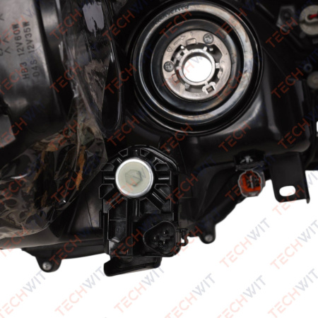 Toyota RAV4 Halogen фара передняя правая 8117042542 2012-2015 TECHWIT